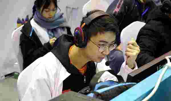 内的纵深 内的纵深